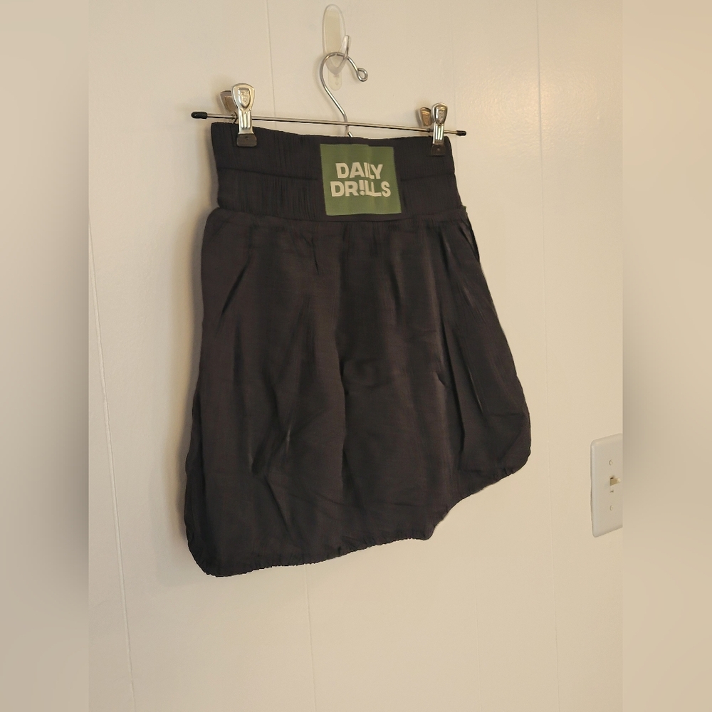 Daily Drills Black Bubble Mini Skort - Picture 3 of 8
